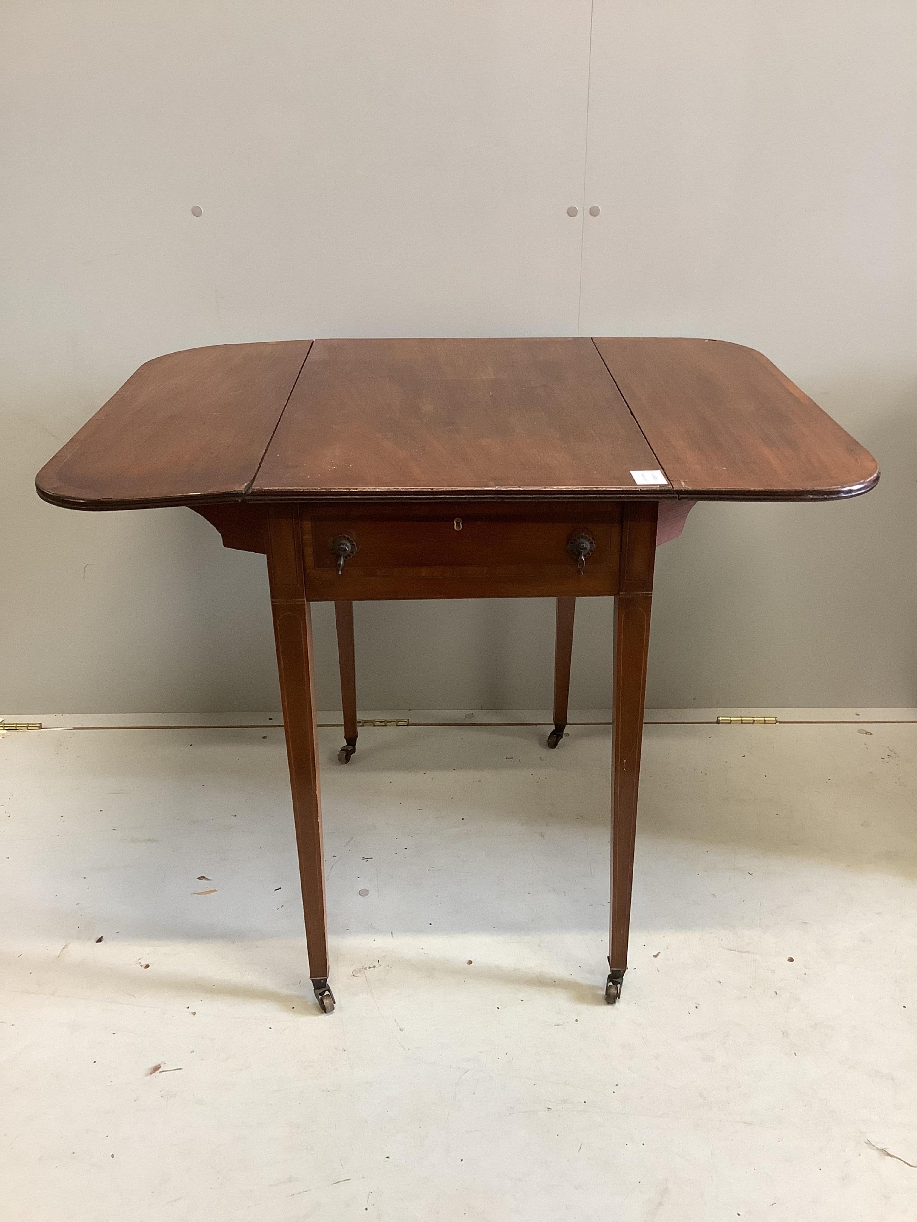 A George III satinwood banded mahogany Pembroke table, width 68cm, depth 44cm, height 72cm